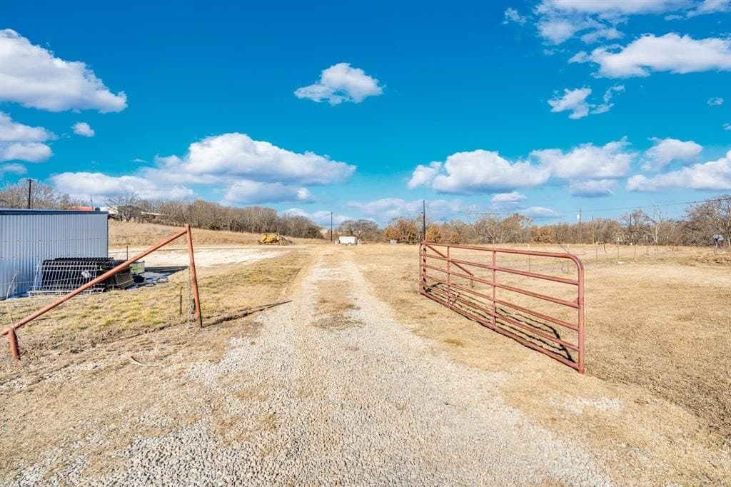 1.45 acres in Cooke County - photo 2