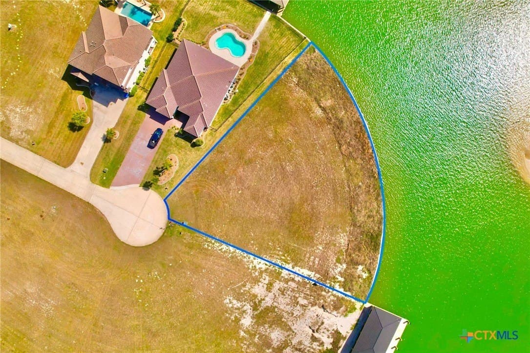0.65 acres in Calhoun County - photo 3