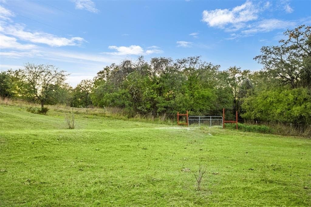 10.01 acres in Wise County - photo 3
