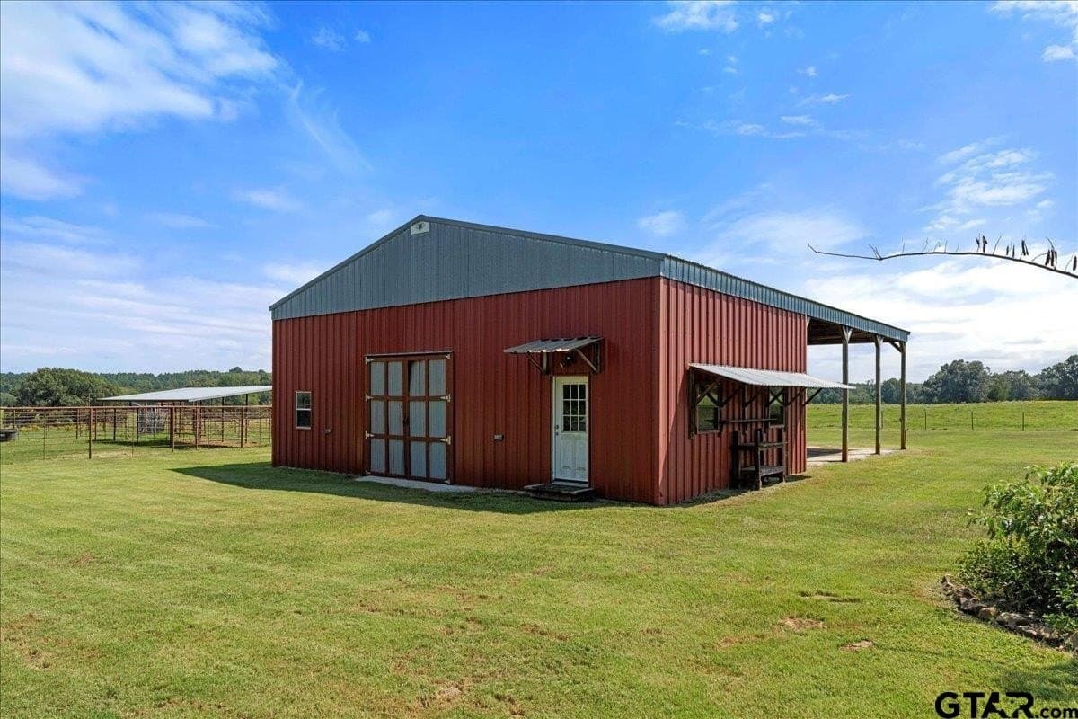118 acres in Smith County - photo 34