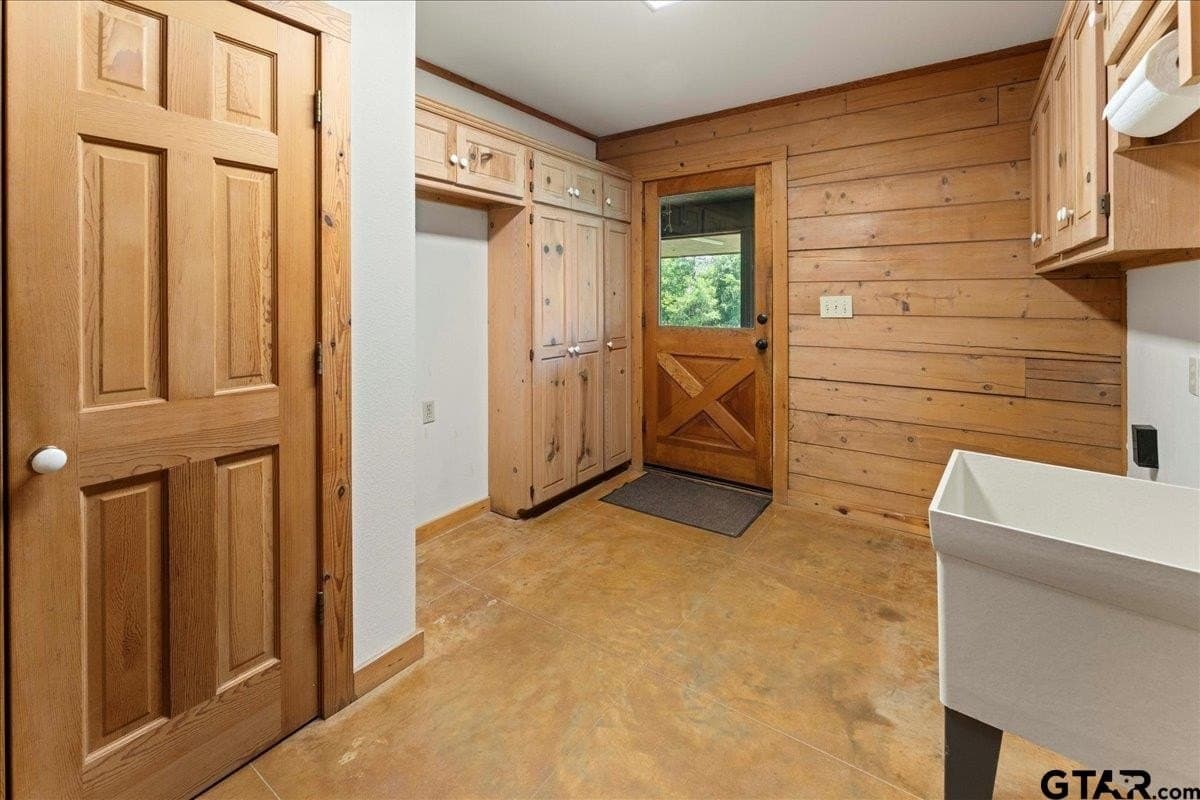 118 acres in Smith County - photo 13