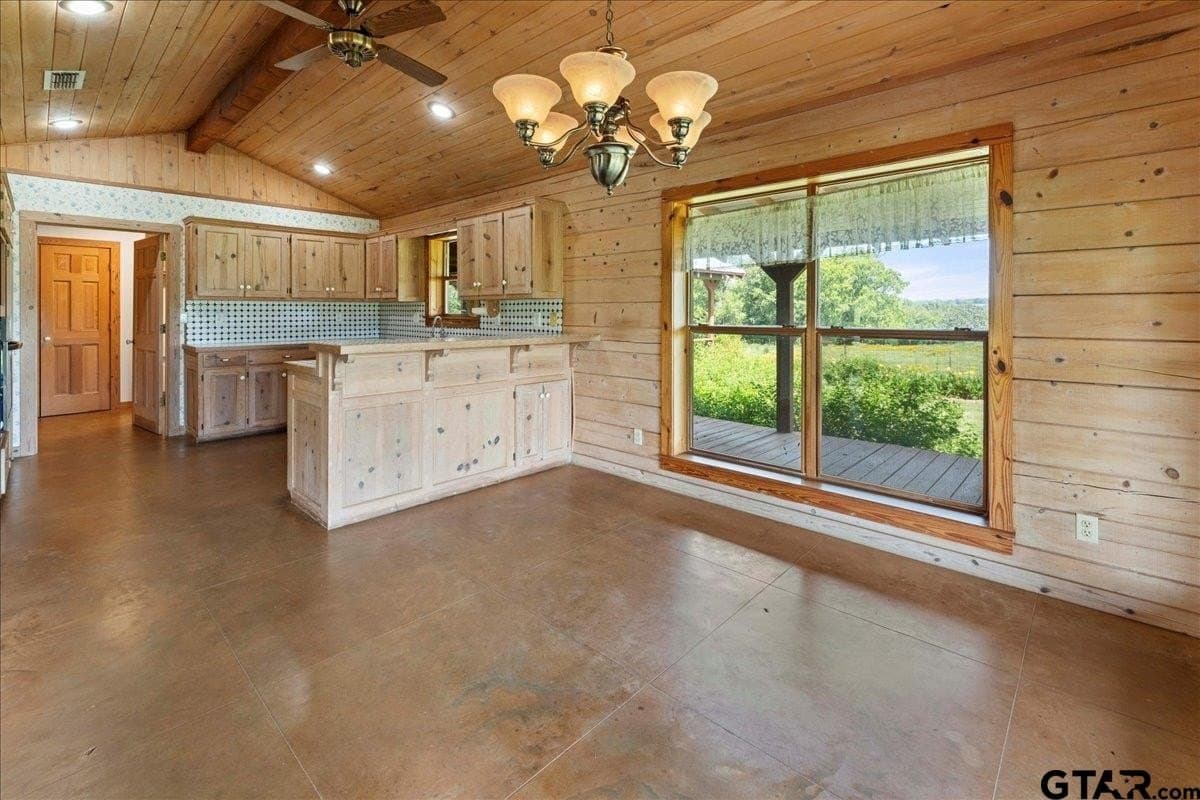 118 acres in Smith County - photo 8