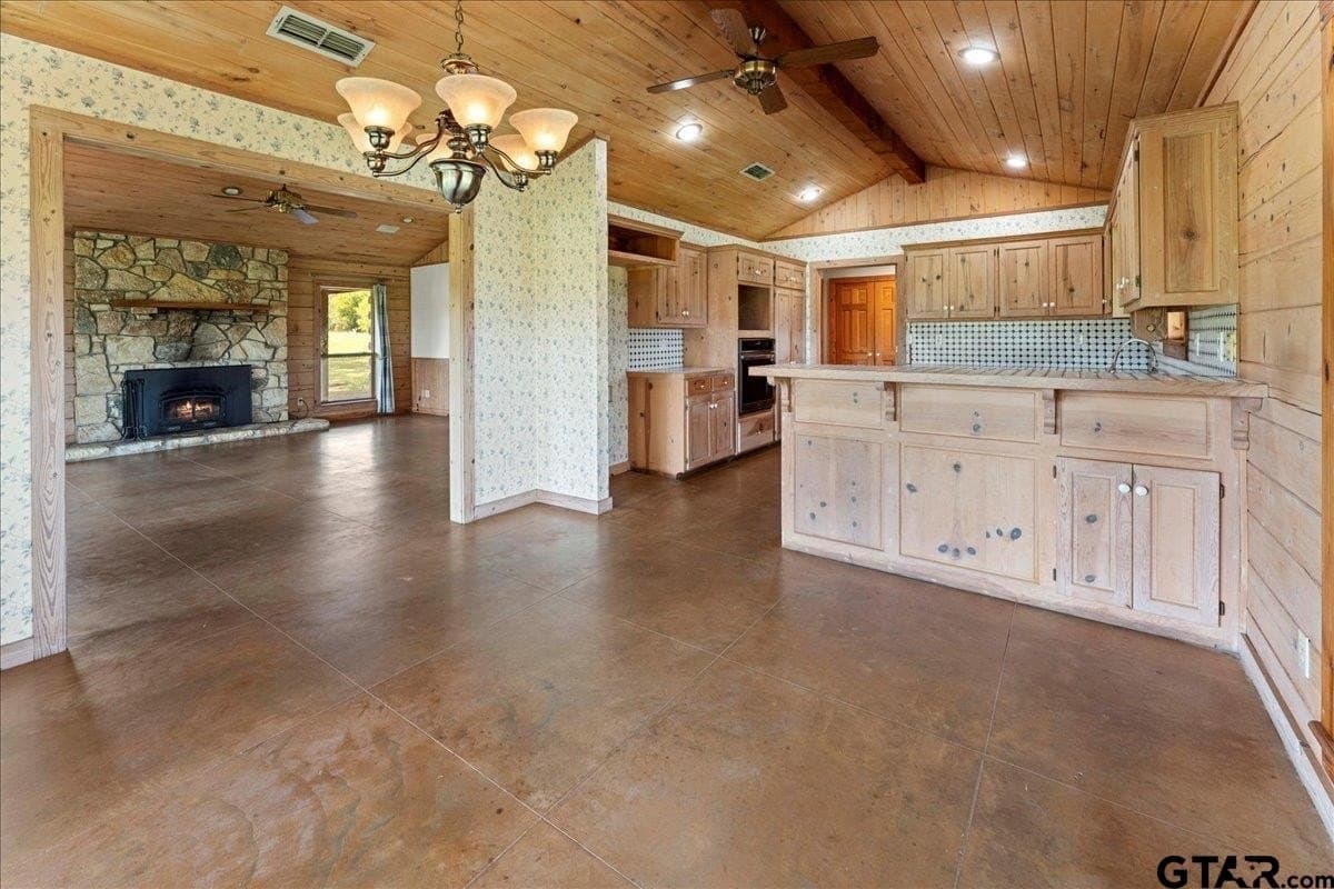 118 acres in Smith County - photo 5