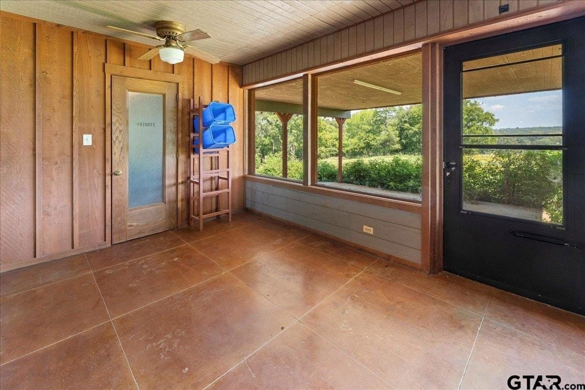 118 acres in Smith County - photo 15