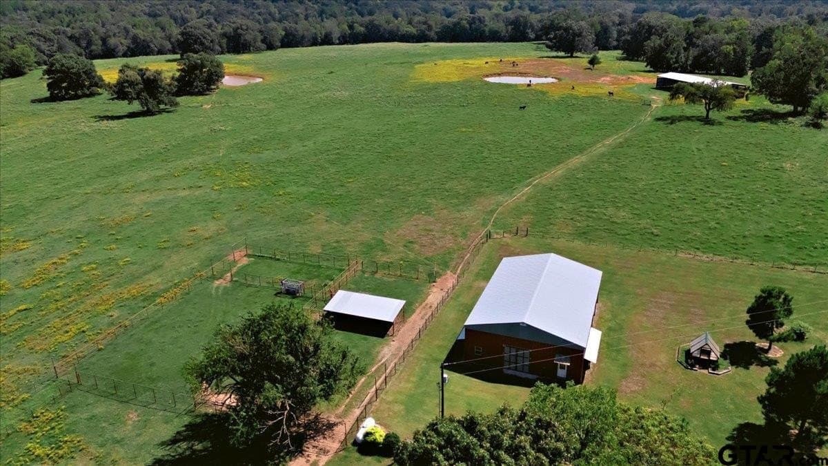 118 acres in Smith County - photo 32