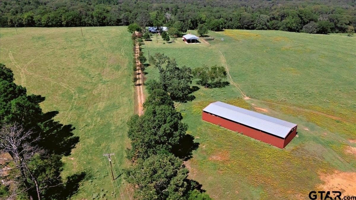 118 acres in Smith County - photo 41