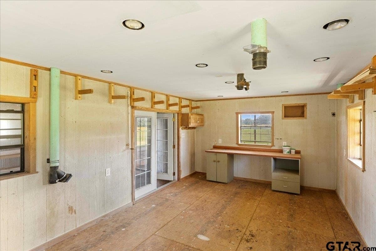 118 acres in Smith County - photo 37