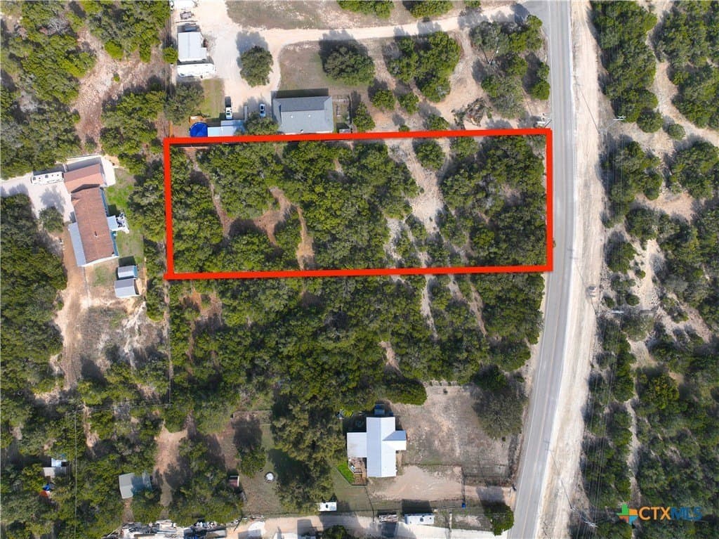 1.23 acres in Comal County - photo 3