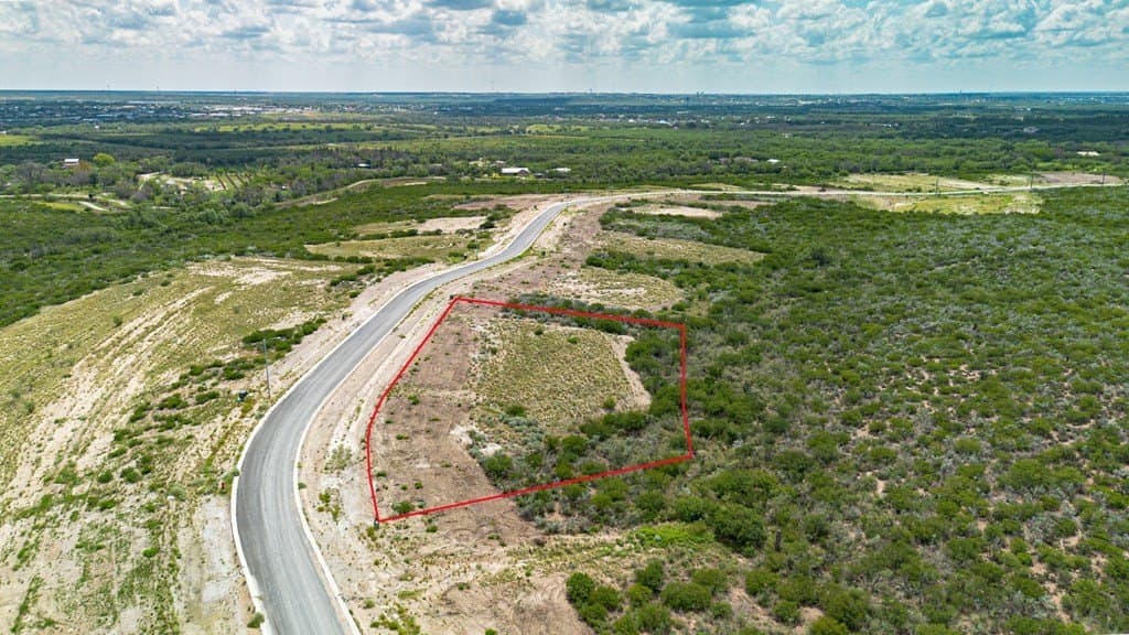 1.06 acres in Maverick County - photo 3