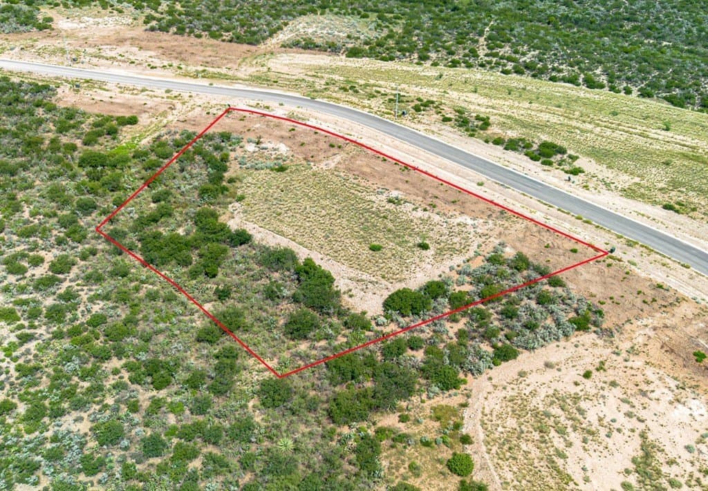 1.06 acres in Maverick County - photo 7