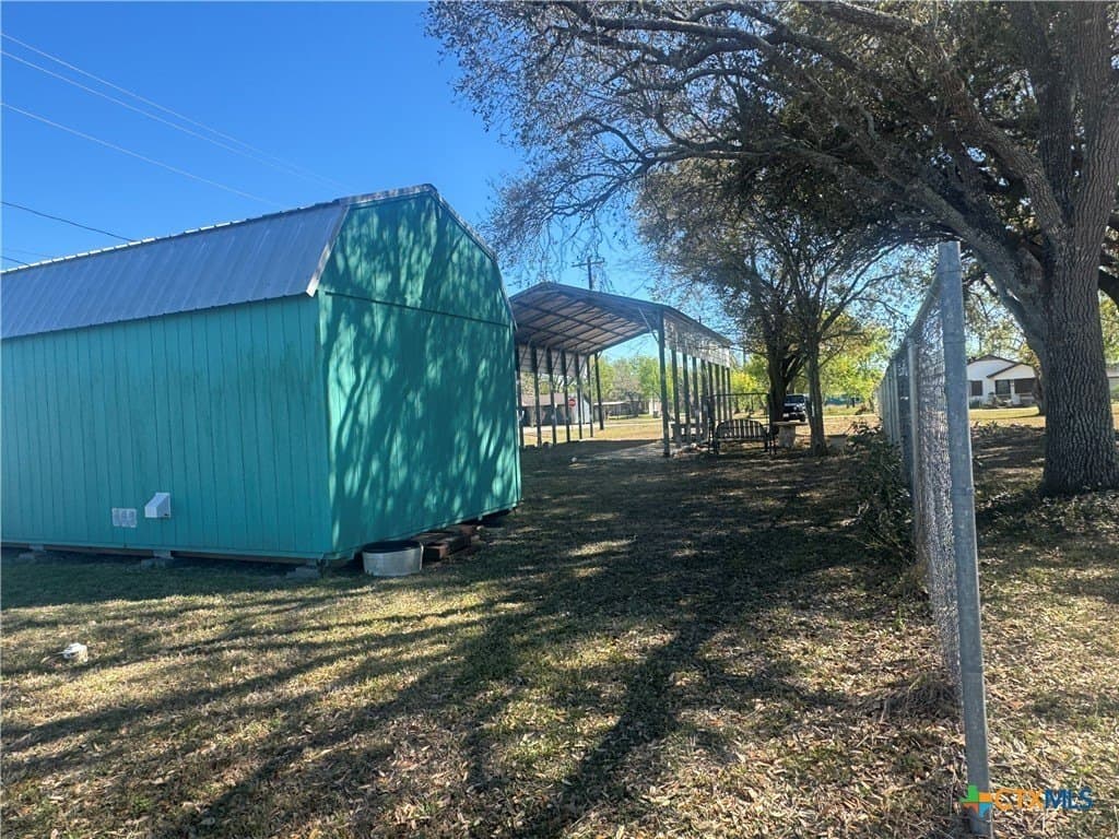 0.16 acres in Calhoun County - photo 5