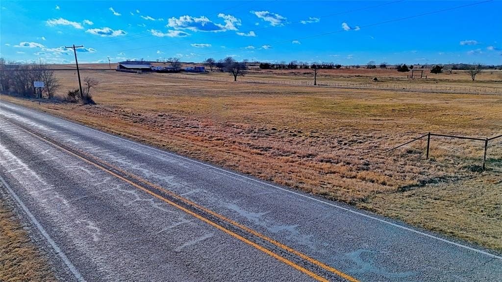 1.85 acres in Montague County - photo 2