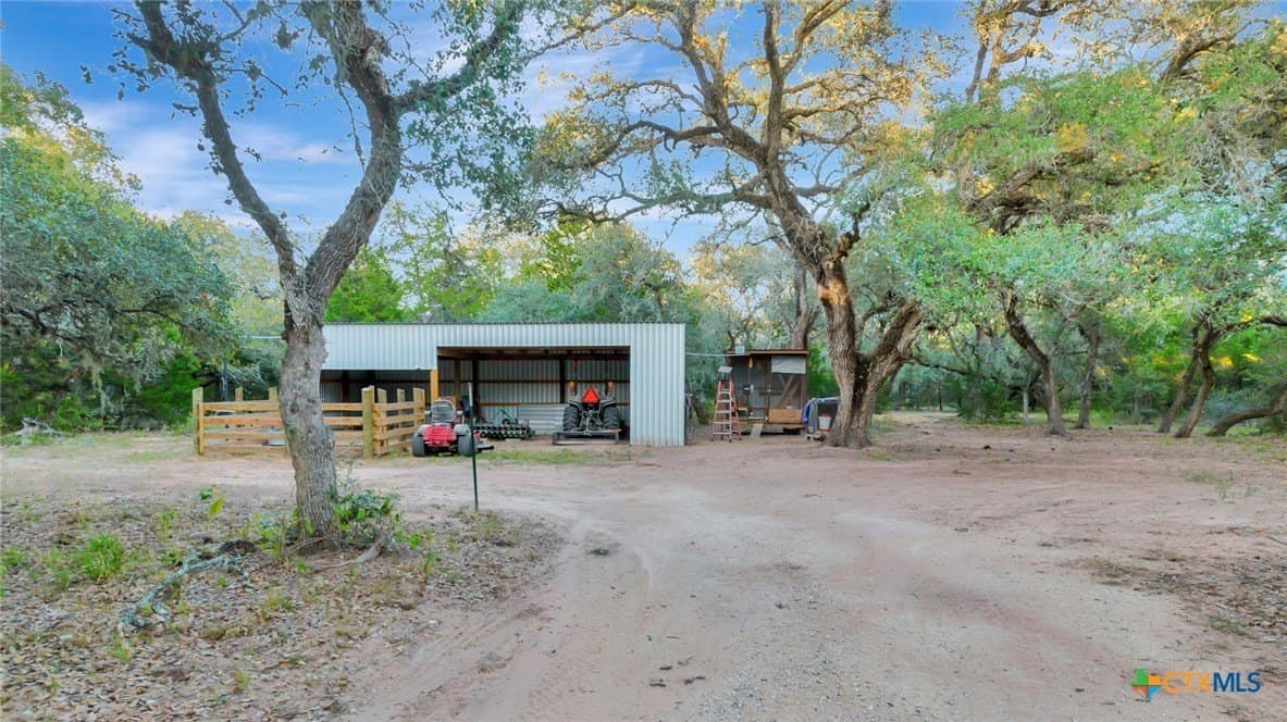 24.66 acres in Lavaca County - photo 25