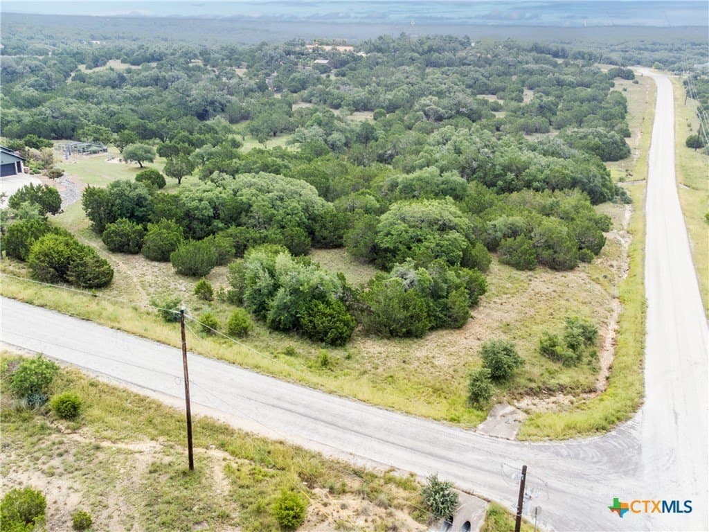 3 acres in Comal County - photo 7