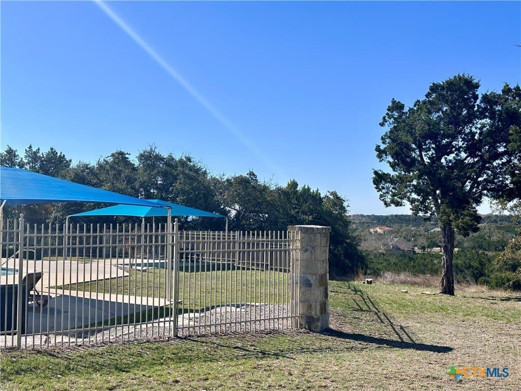 3 acres in Comal County - photo 4