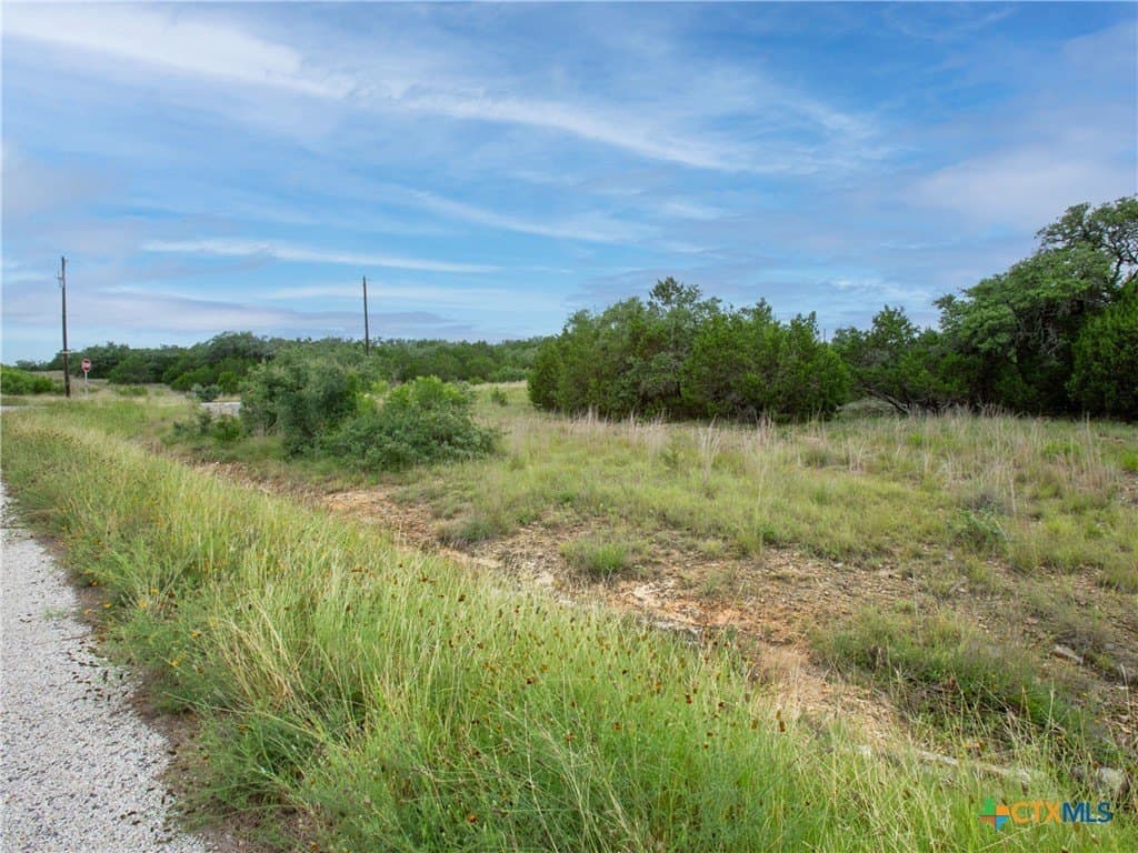 3 acres in Comal County - photo 11