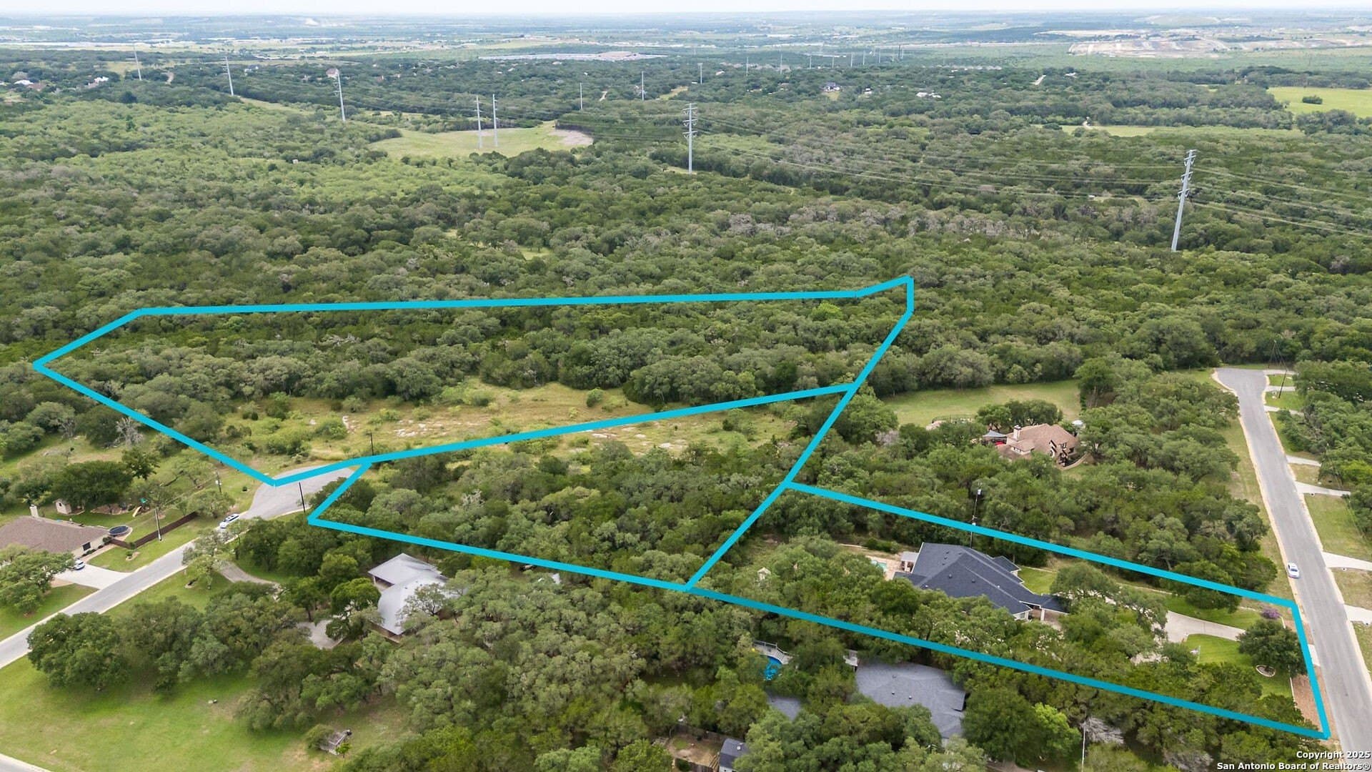 3.77 acres in Comal County - photo 3