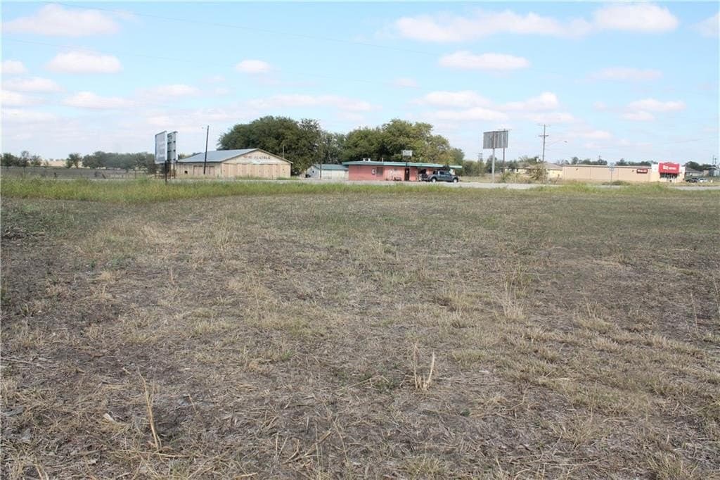 1.02 acres in McLennan County - photo 5