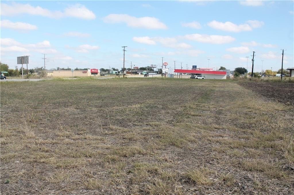 1.02 acres in McLennan County - photo 4