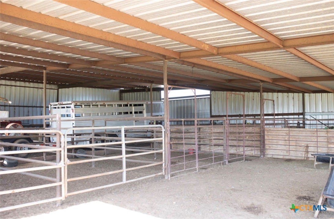 10 acres in Lavaca County - photo 22
