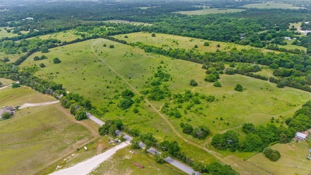 53.98 acres in Grayson County - photo 4