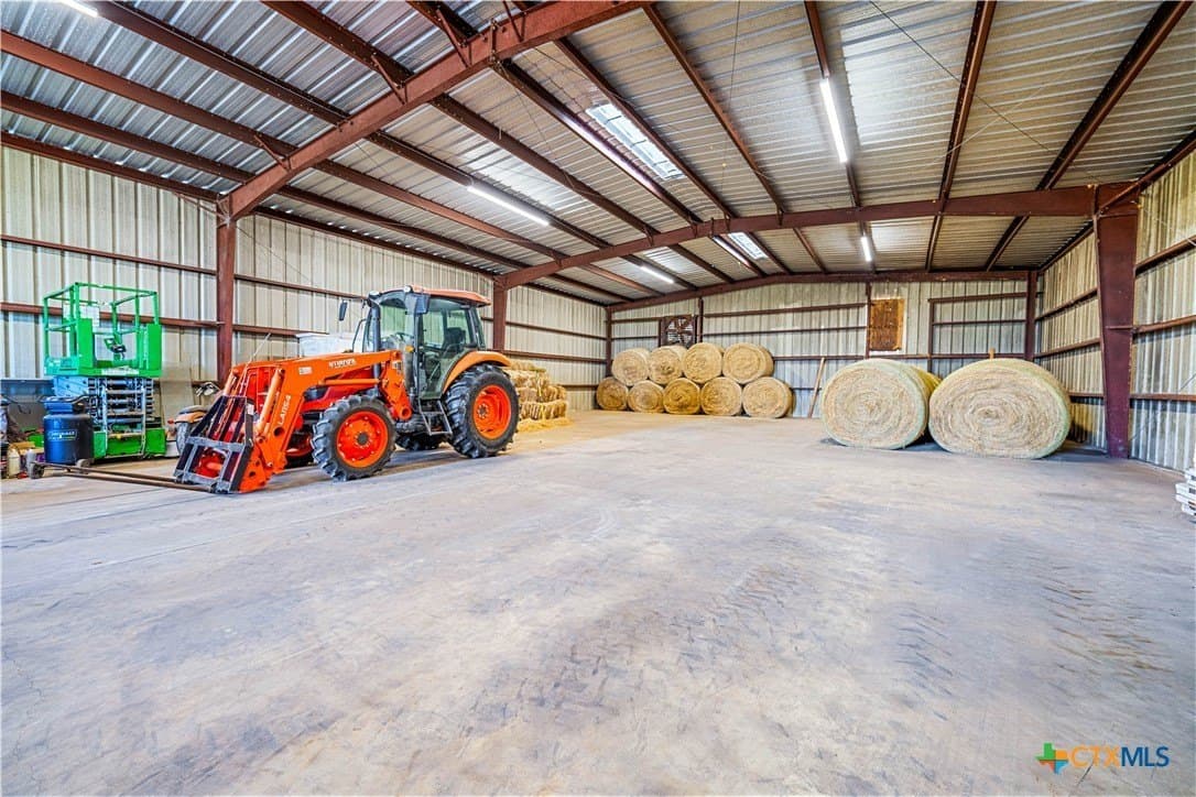 202 acres in Guadalupe County - photo 16