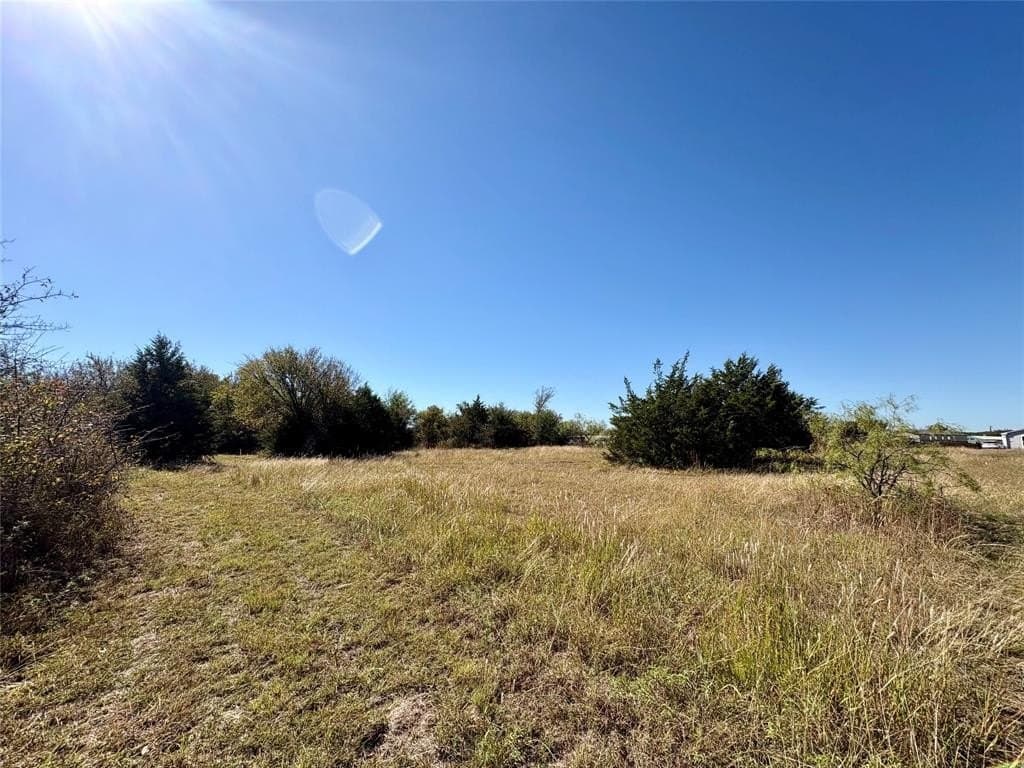 2.3 acres in Johnson County - photo 2
