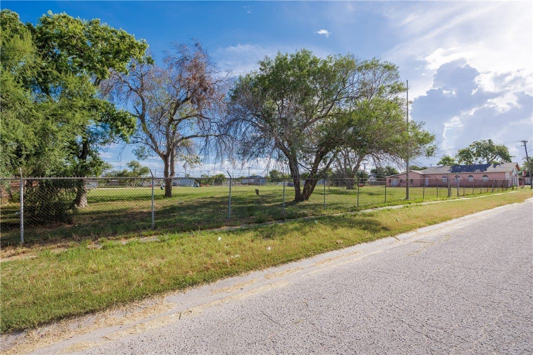 1.41 acres in Nueces County - photo 3