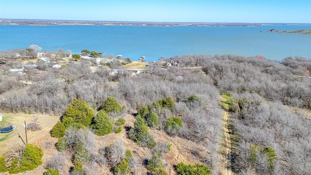 0.39 acres in Navarro County - photo 10