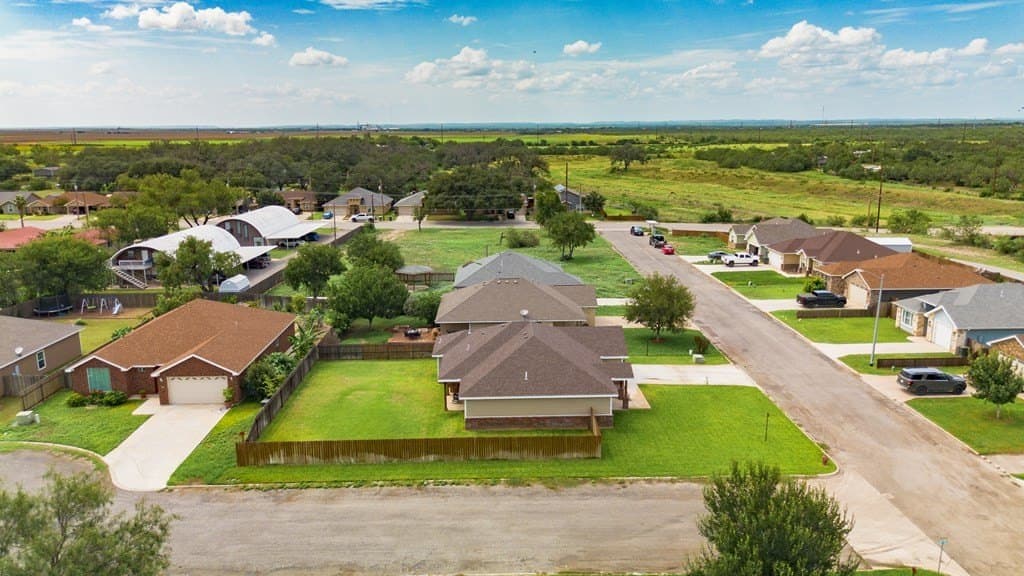 9,300 acres in Uvalde County - photo 50