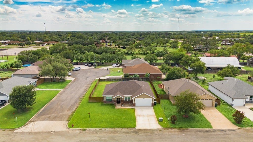 9,300 acres in Uvalde County - photo 45