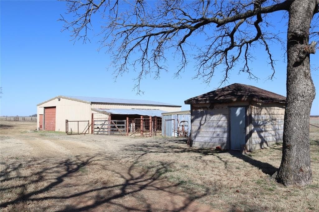 124.79 acres in Clay County - photo 6