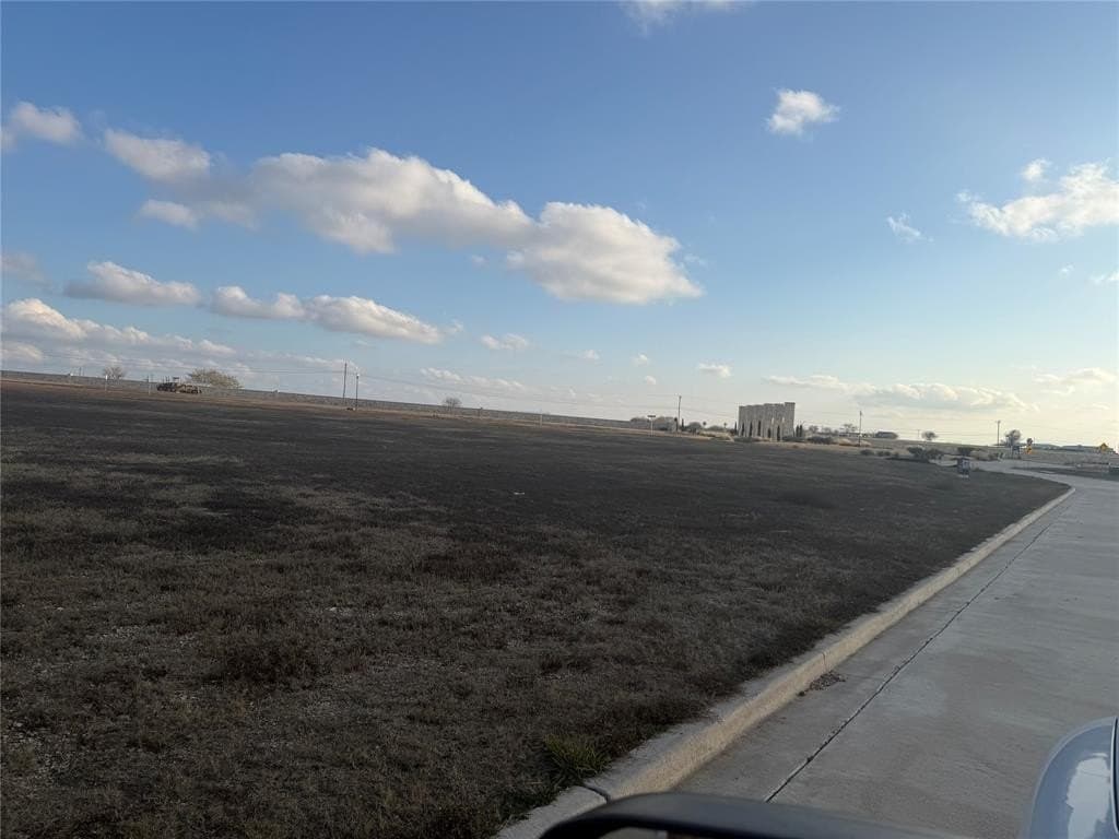 0.8 acres in McLennan County - photo 3