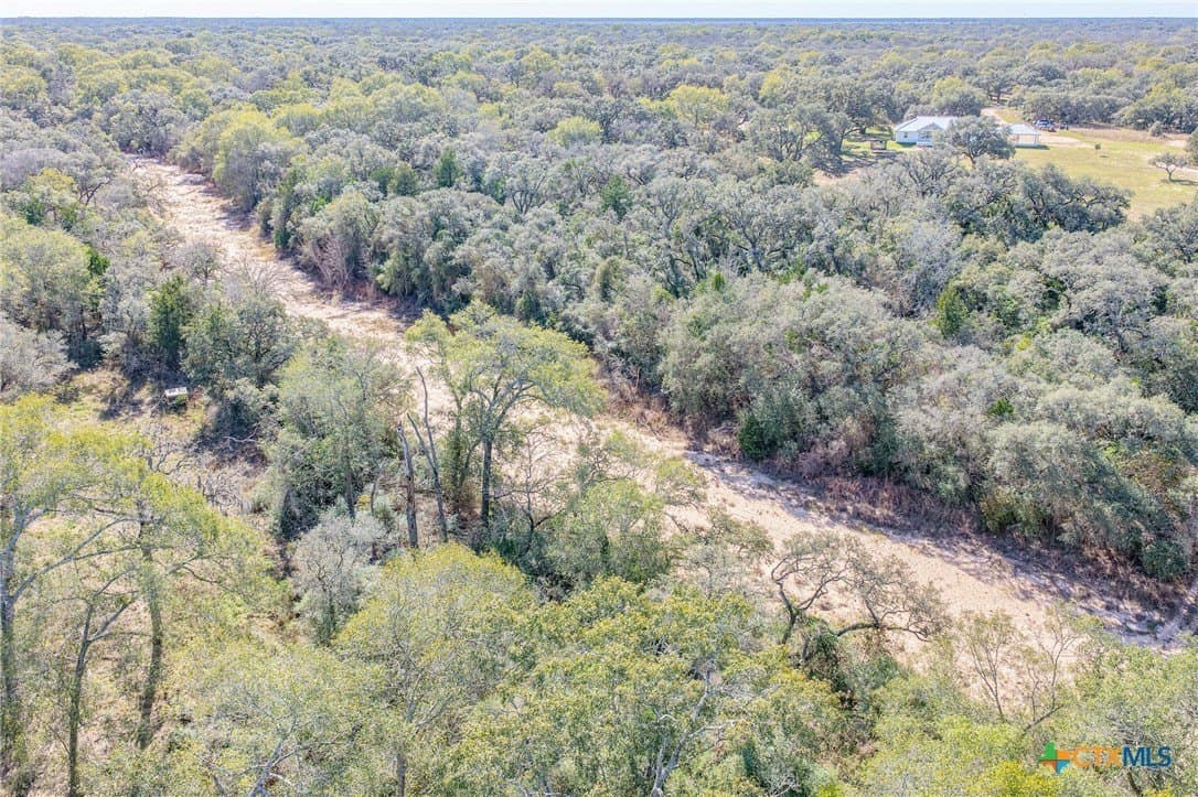 26.93 acres in Lavaca County - photo 17