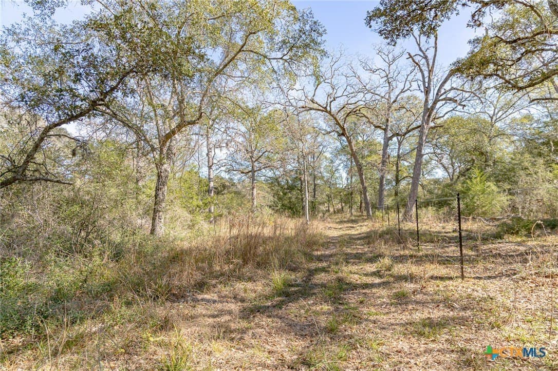 26.93 acres in Lavaca County - photo 33