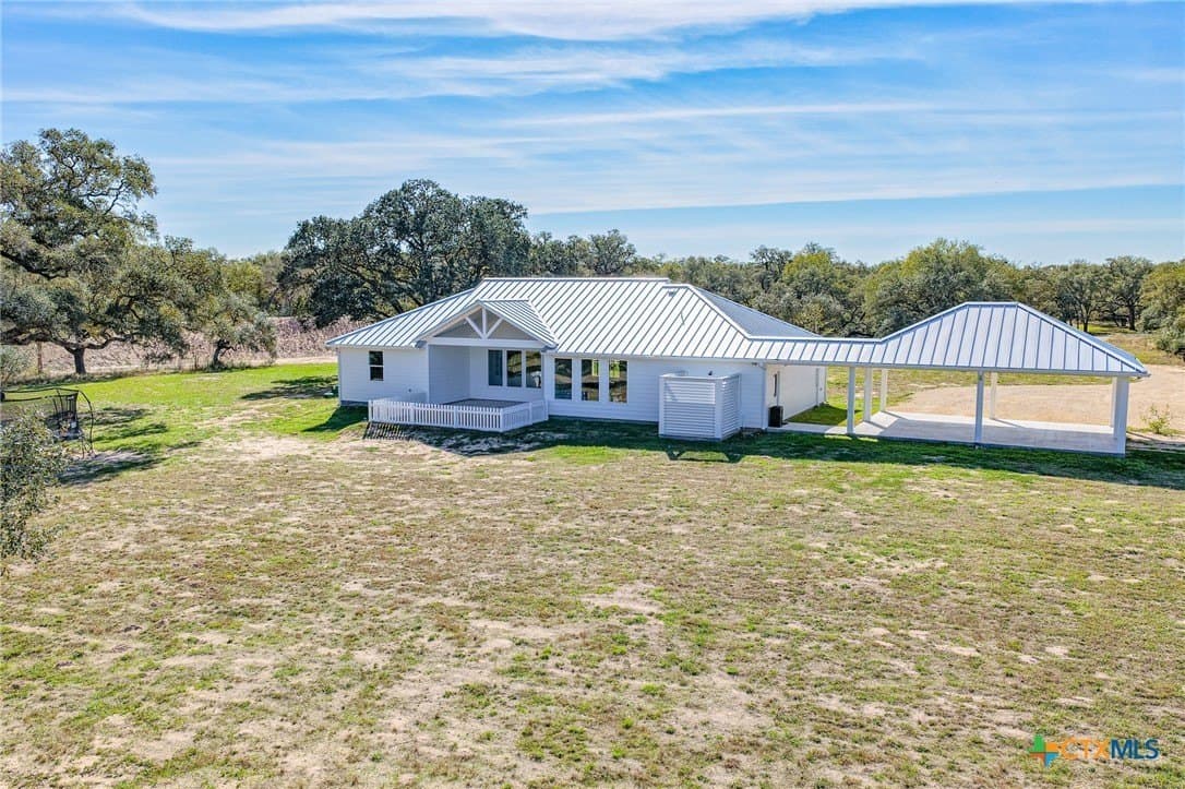 26.93 acres in Lavaca County - photo 8