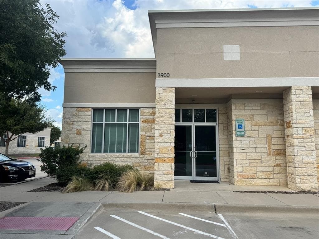 3900 S Stonebridge Drive