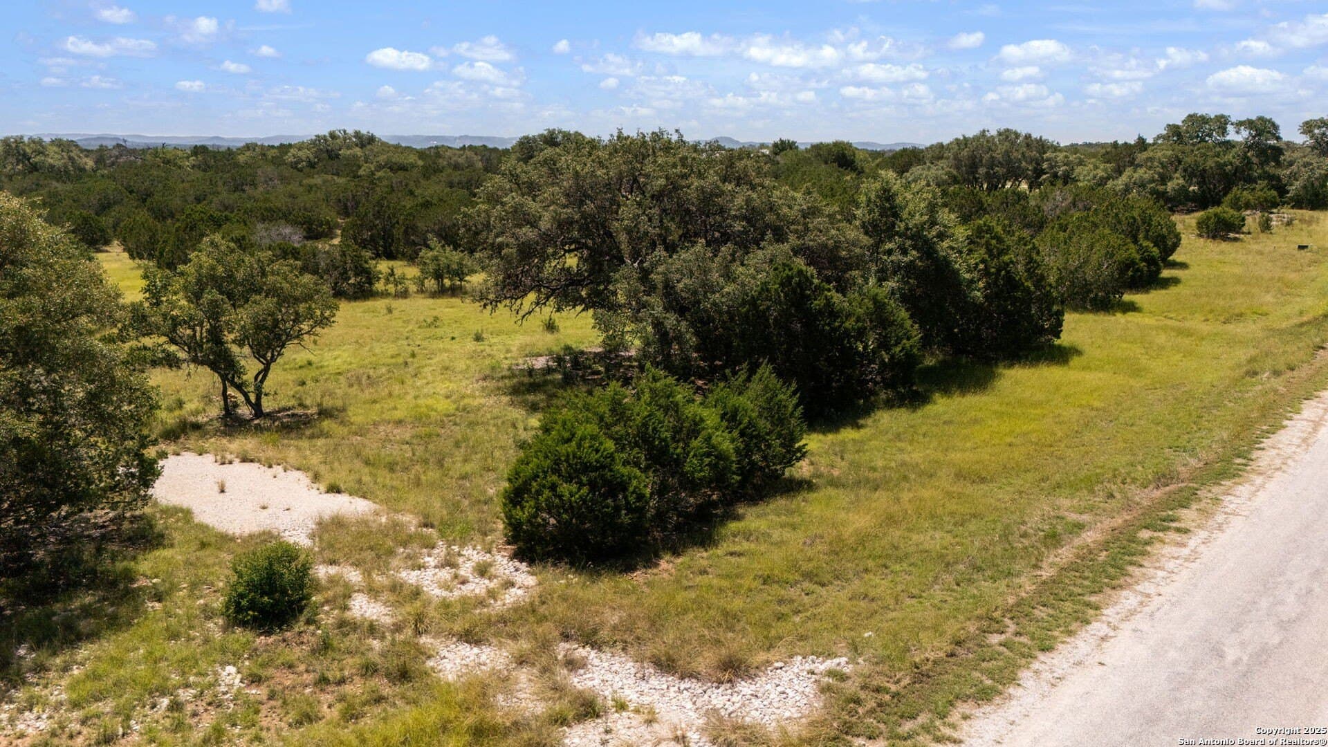 2 acres in Bandera County - photo 17
