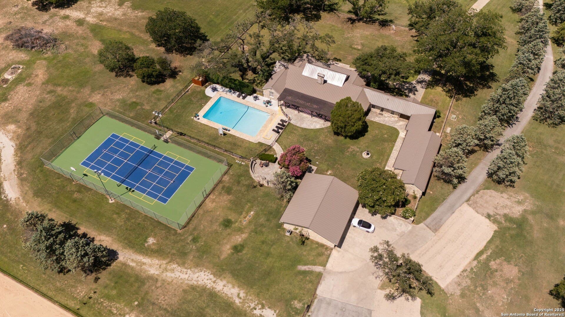 2 acres in Bandera County - photo 22