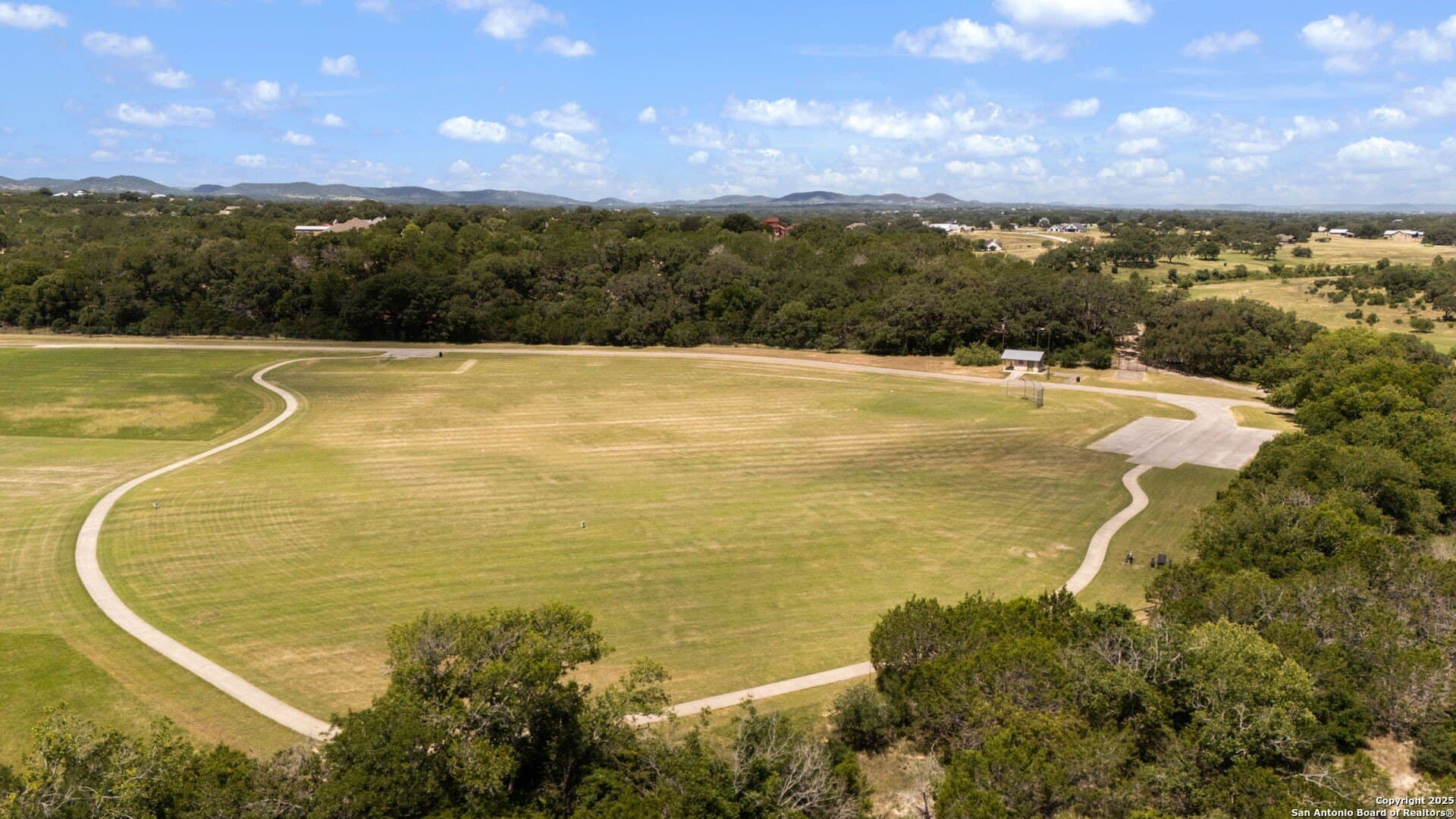 2 acres in Bandera County - photo 25