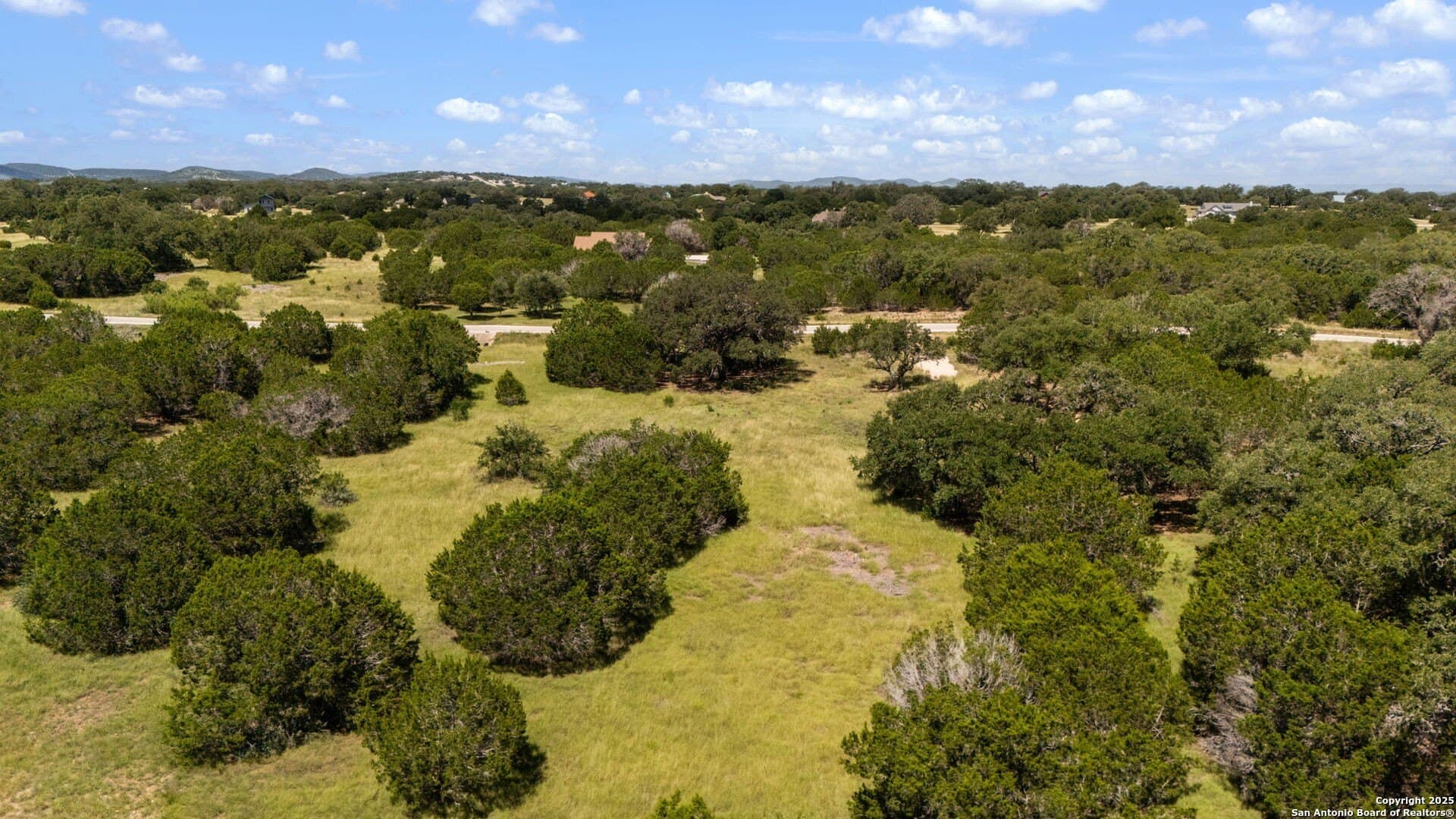 2 acres in Bandera County - photo 8