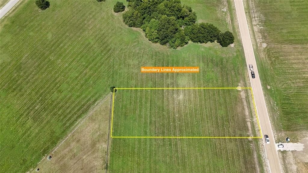 1.02 acres in Navarro County - photo 23