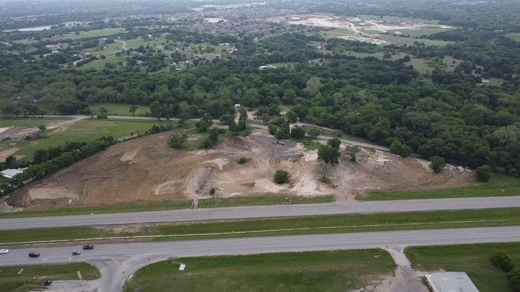 7.42 acres in Ellis County - photo 3