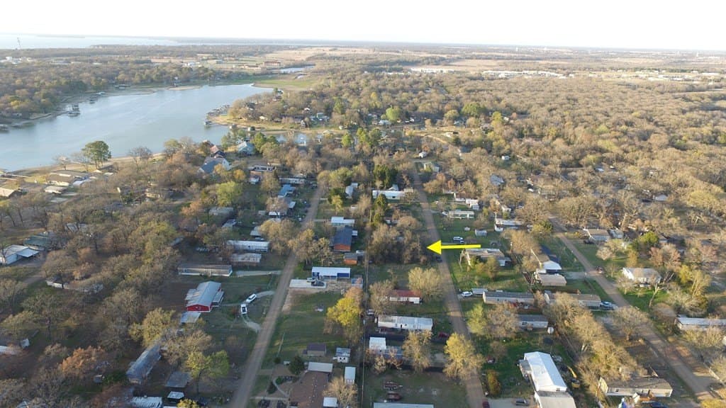 0.11 acres in Henderson County - photo 10