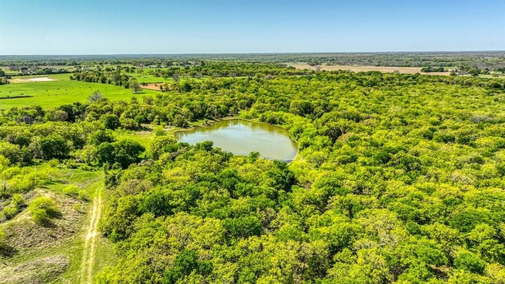 406 acres in Hill County - photo 2