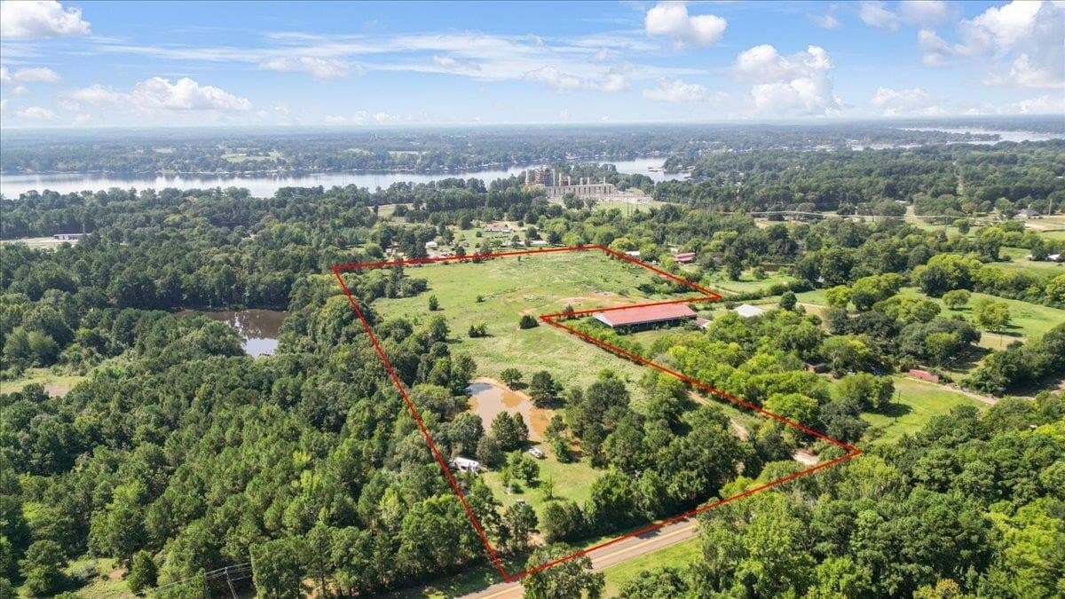 18.18 acres in Gregg County - photo 4