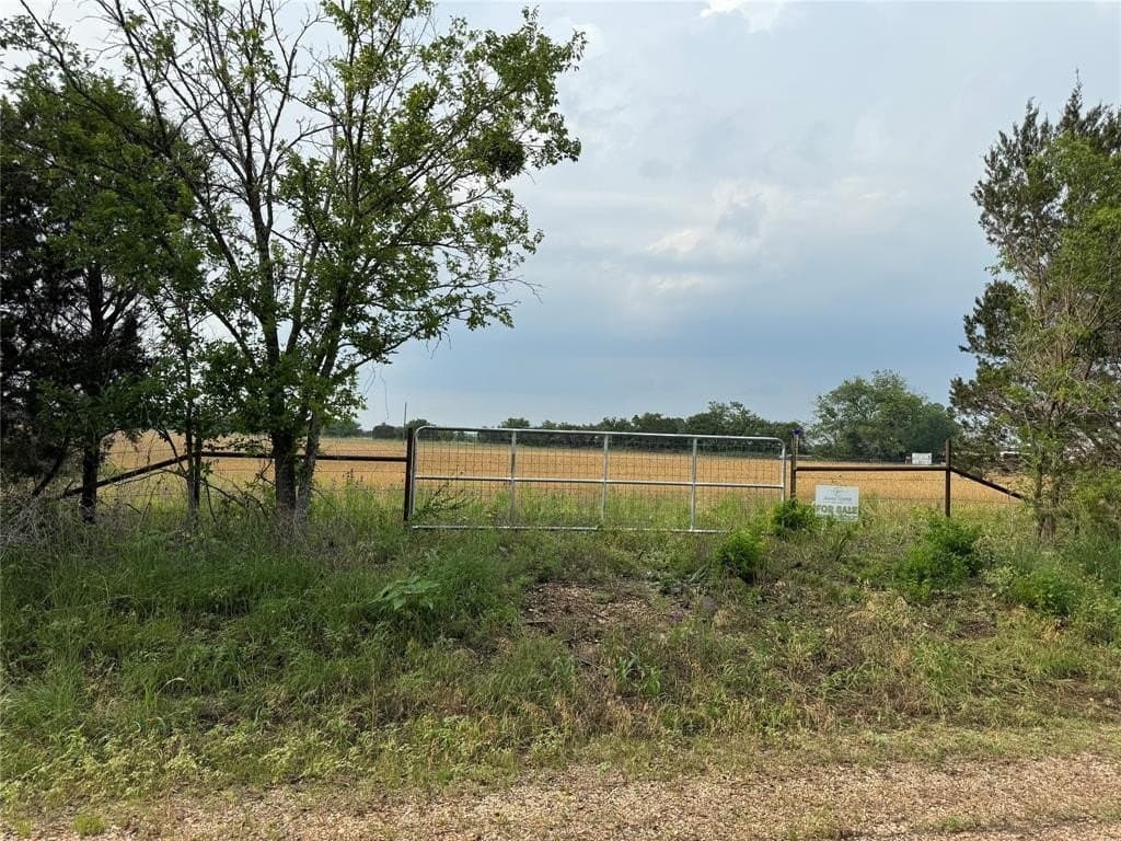 15 acres in Bosque County - photo 2