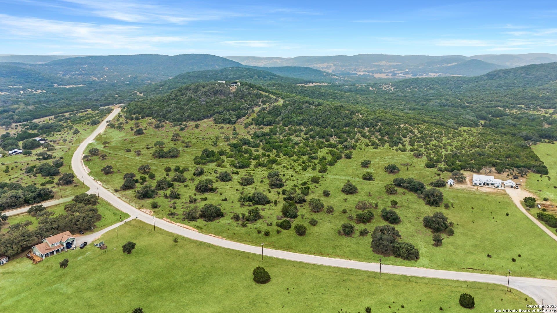 10.46 acres in Bandera County - photo 3