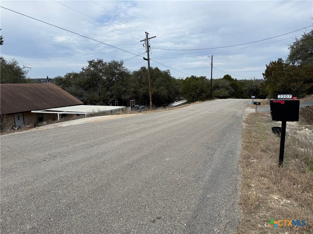 0.25 acres in Comal County - photo 2