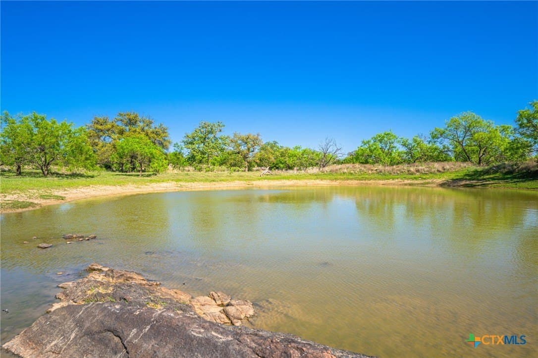 272 acres in Llano County - photo 4